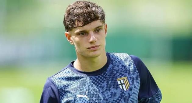 Leoni sắp đến Liverpool.