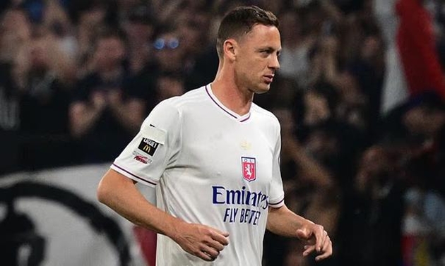 Nemanja Matic bị Lyon chấm dứt hợp đồng.