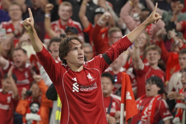 Chiesa tỏa sáng sau khi vào sân thay người.