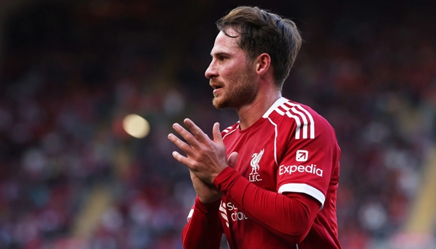 Ảnh bài viết Carragher chỉ ra phẩm chất đặc biệt giúp Mac Allister giống hệt Paul Scholes
