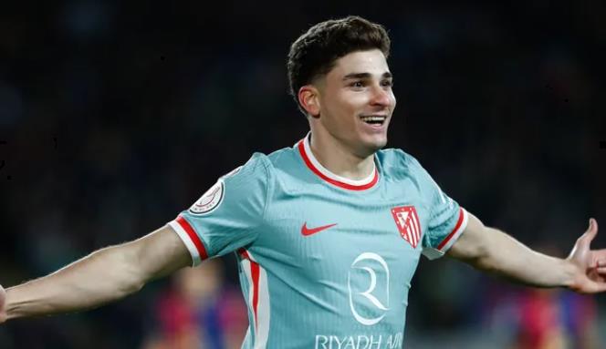 Alvarez vẫn là điểm tựa nơi hàng công Atletico.