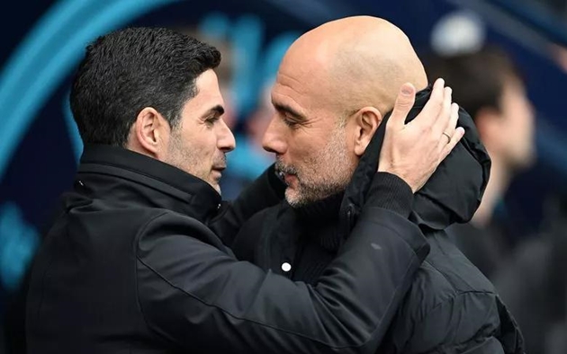 Pep Guardiola và Manchester City mang đến thách thức cho Arsenal.