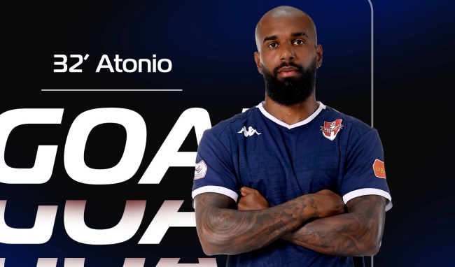 Luiz Antonio ghi bàn cho Hải Phòng.