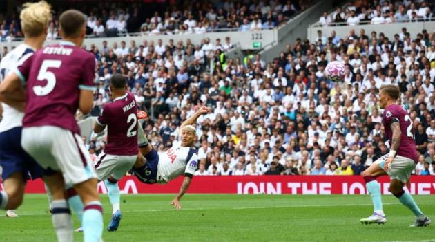 Ảnh bài viết Richarlison chứng minh khả năng dẫn dắt hàng công Tottenham
