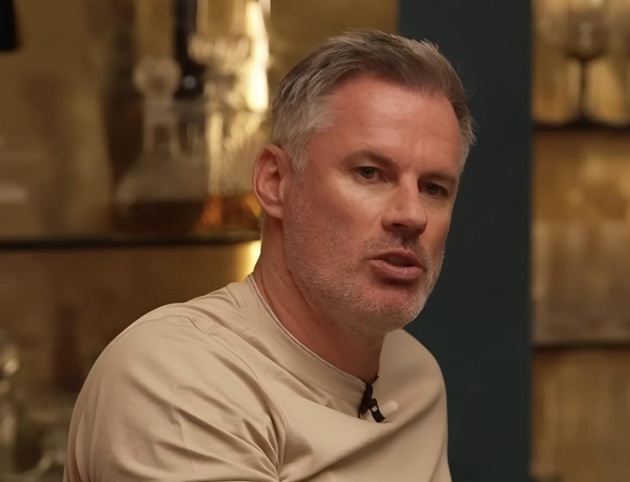 Jamie Carragher liên tục đưa ra nhận định công kích Chelsea.