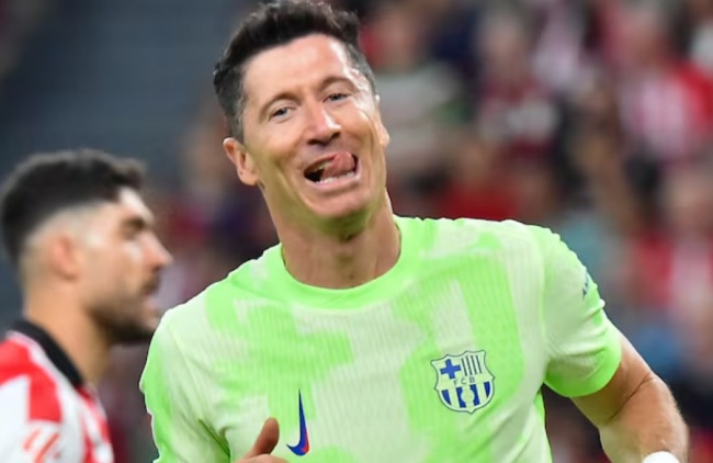 Lewandowski trong màu áo Barca.