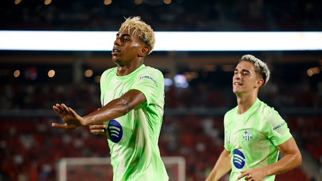 Barca đã thắng đậm, nhưng Hansi Flick còn nhiều lý do để chưa hài lòng.