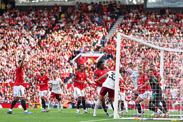 Ảnh bài viết Chuyên gia BBC: "Altay Bayindir thật yếu kém!"