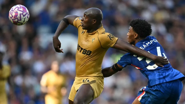 Ảnh bài viết Chelsea hòa Palace, Groves bất bình khi Mateta thoát thẻ đỏ