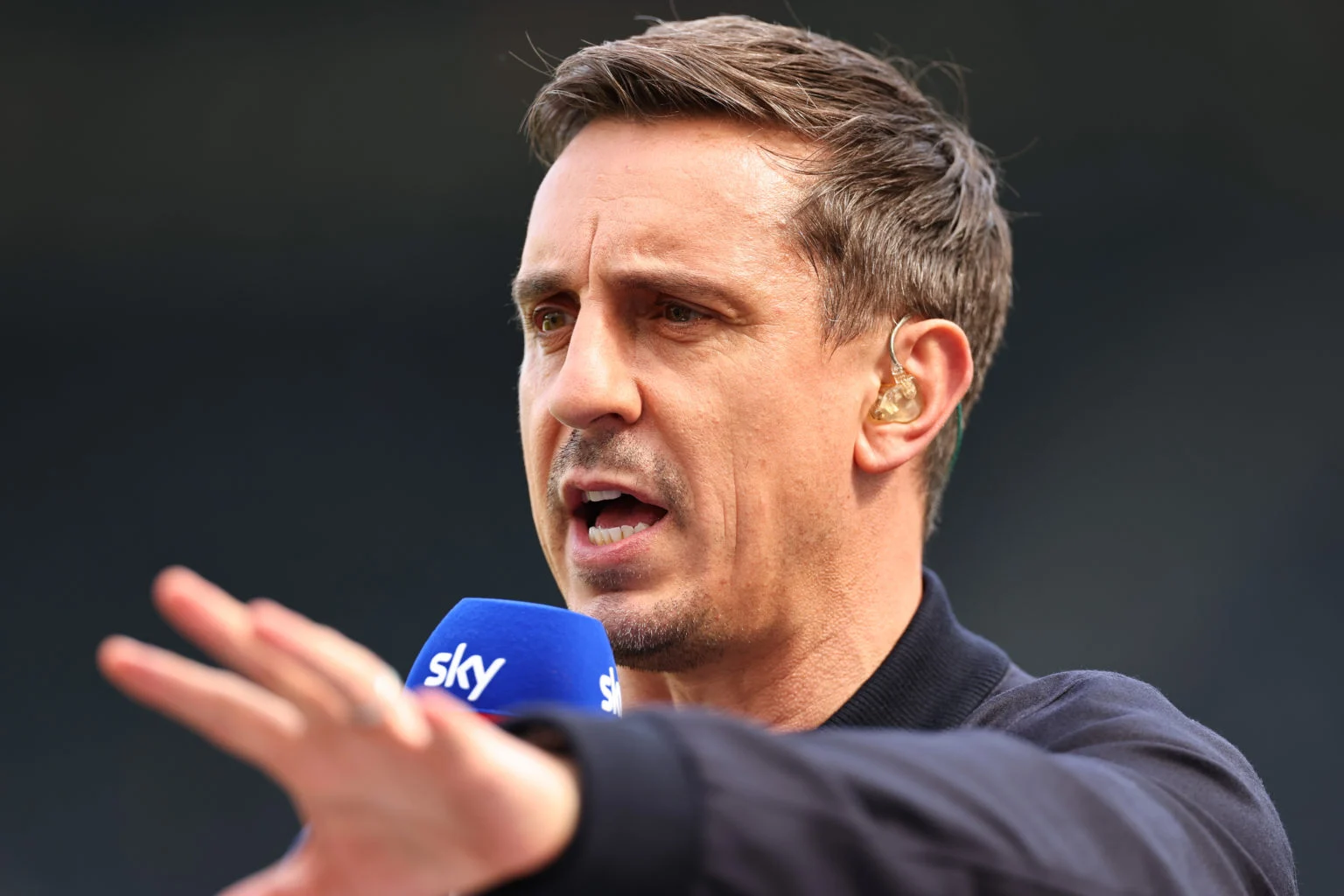 Neville nêu rõ vấn đề của Man Utd.