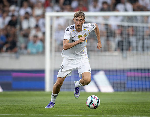 Ảnh bài viết Dean Huijsen - "Số 5" không ai ngờ tới của Real Madrid