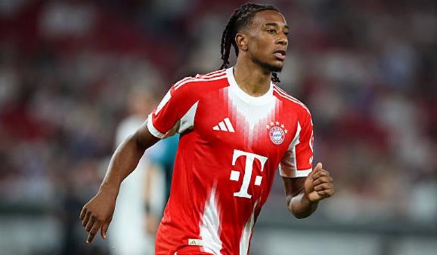 Michael Olise đảm nhiệm nhiều vai trò tại Bayern Munich.