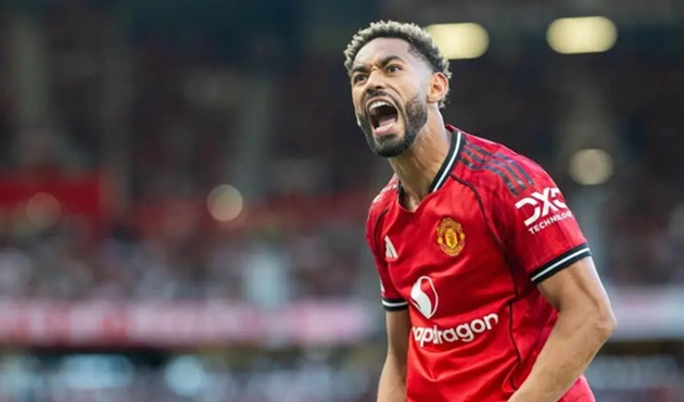 Cunha gây ấn tượng trước Arsenal