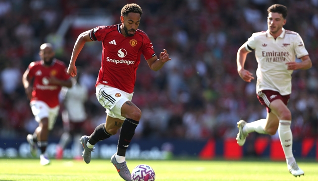 Matheus Cunha để lại dấu ấn đậm nét ngay trận đầu tại Ngoại hạng Anh cho Quỷ đỏ.