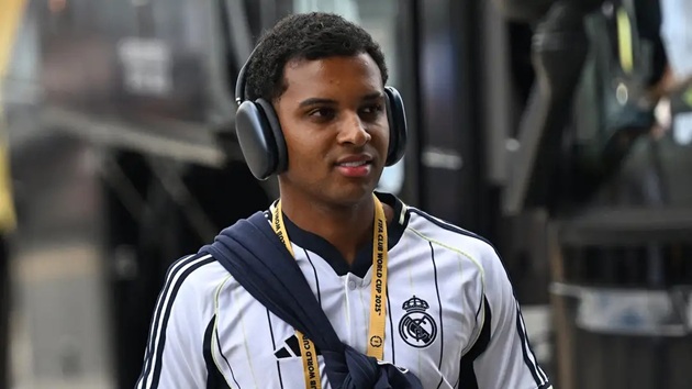 Ảnh bài viết Chiesa toả sáng, Liverpool quên luôn Rodrygo