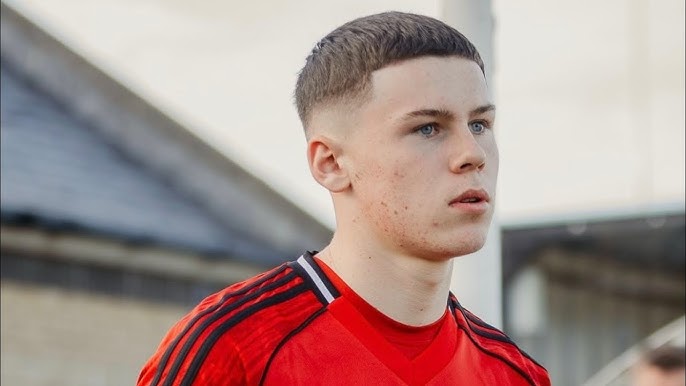 Kai chỉ mới 15 tuổi nhưng đã được tin tưởng ở đội U18.