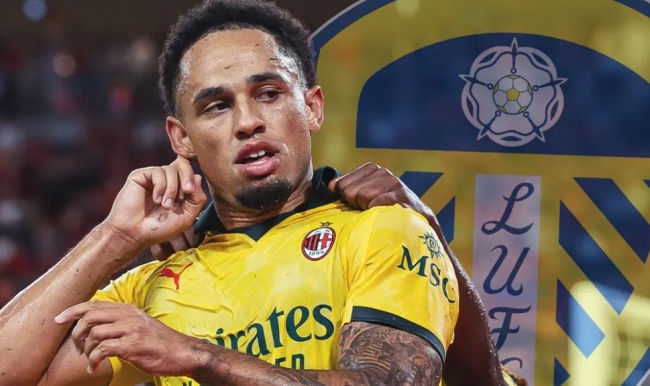 Noah Okafor chuẩn bị cập bến Leeds United.