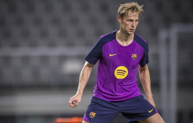 Ảnh bài viết Lewandowski trở lại tập luyện, De Jong vắng mặt trước trận Levante