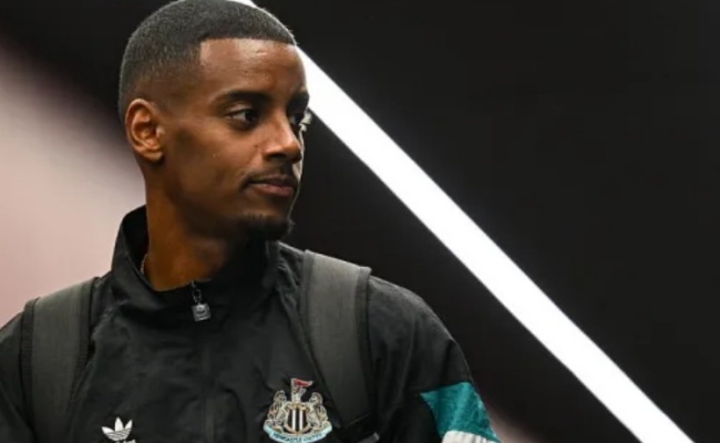 Isak công khai muốn rời Newcastle.