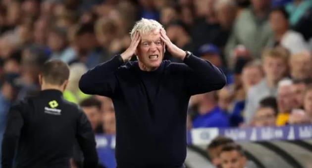 Moyes không thể hài lòng với màn trình diễn của Everton.