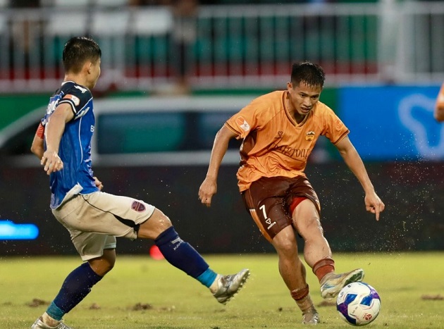 HAGL khởi đầu mùa giải bằng trận thua 0-3.