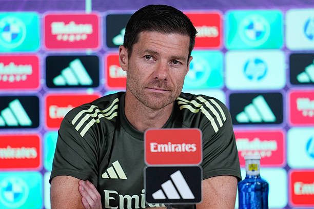 Alonso còn nhiều vấn đề phải giải quyết.