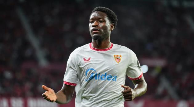 Ảnh bài viết Khủng hoảng tài chính của Sevilla tạo cơ hội cho MU chiêu mộ Lucien Agoume
