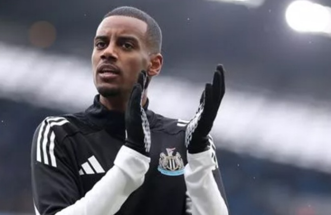 Isak là mục tiêu hàng đầu của Liverpool.