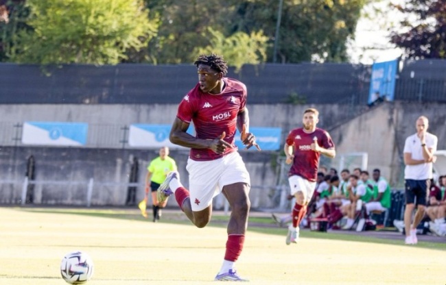 Ảnh bài viết Brian Madjo: Thần đồng gây sốt của Metz ra mắt Ligue 1