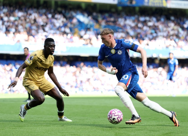 Palmer khá mờ nhạt trận ra quân.