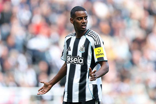 Ảnh bài viết Newcastle đã chỉ rõ cho Liverpool cách hoàn tất thương vụ Isak