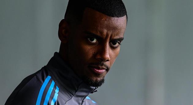 Ảnh bài viết Alexander Isak và cuộc tranh cãi giữa Newcastle và Liverpool: Điều gì sẽ xảy ra tiếp theo?