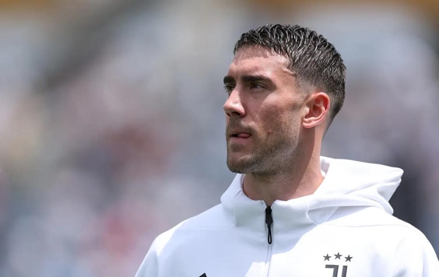 Juventus sẽ phải tìm cách bán Dusan Vlahovic hè này.