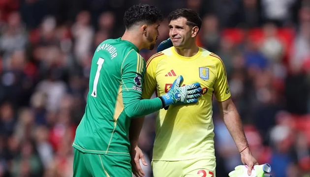 Vì sao MU không chiêu mộ thành công Emiliano Martinez?