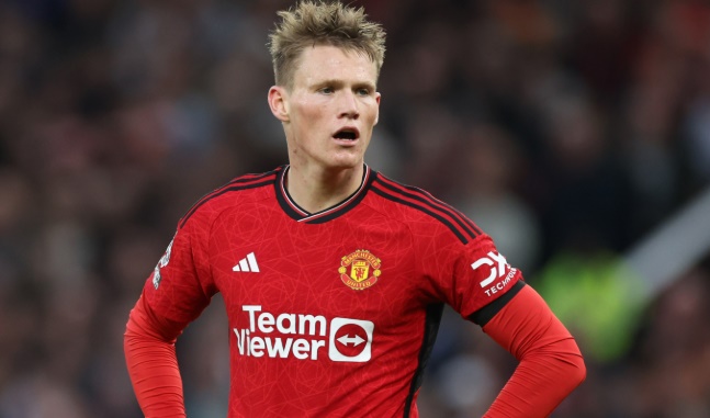 MU bán McTominay cho Napoli với giá khoảng 25 triệu bảng.