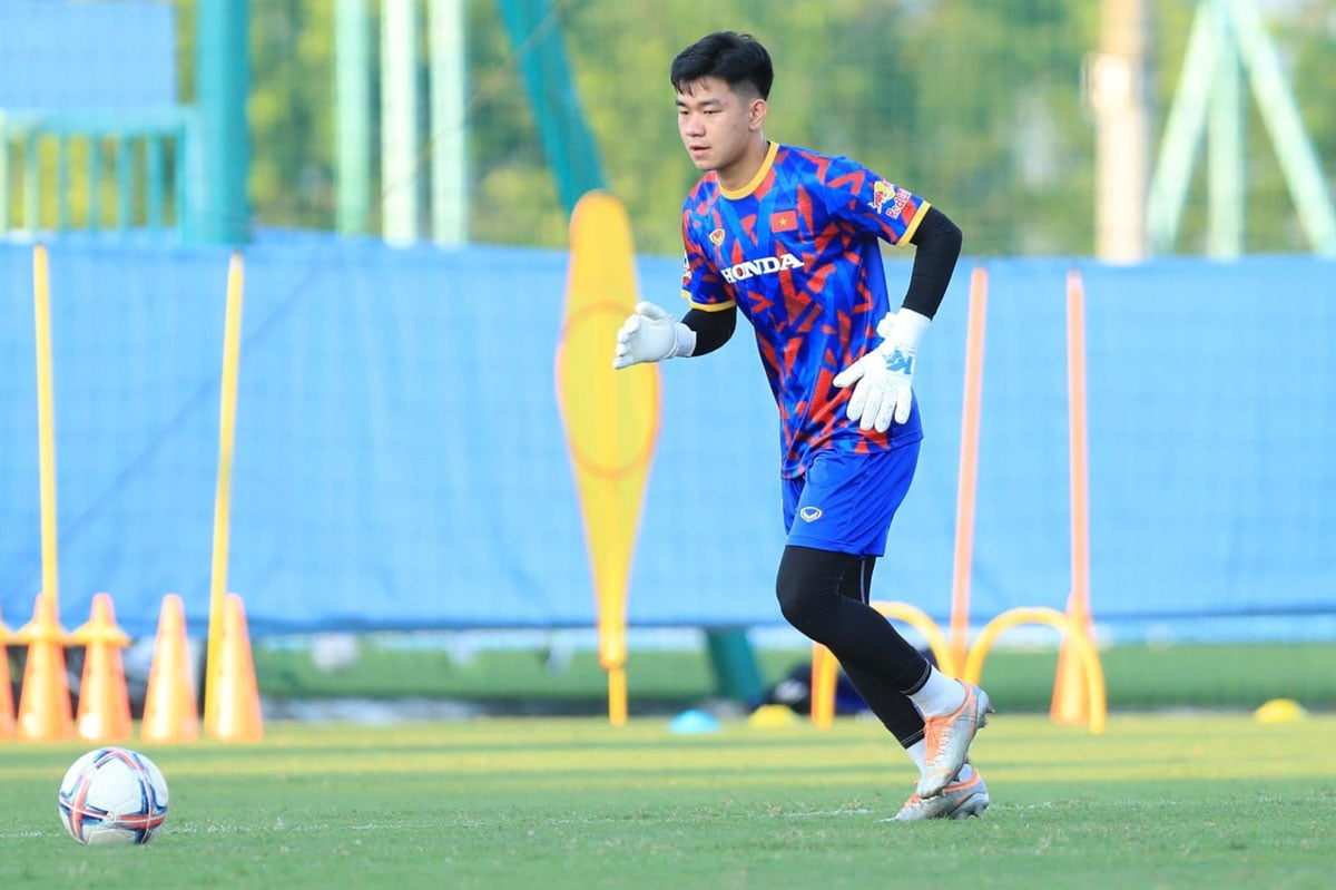 Thủ thành Nguyễn Văn Việt đã hoàn thành án treo giò. Ảnh: FBNV.
