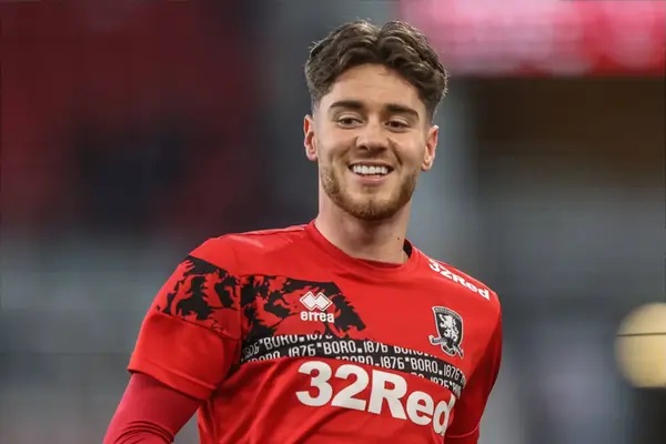 Anh là một mẫu tiền vệ đa năng.