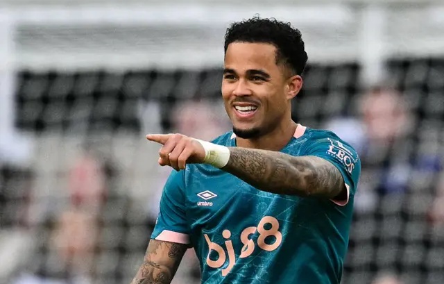 Ảnh bài viết Justin Kluivert nêu cảm nghĩ về việc cha dẫn dắt Indonesia