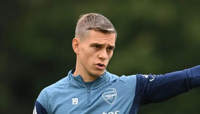 Leandro Trossard vẫn hữu ích trong hệ thống của Arteta.