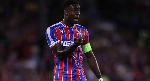 Việc chiêu mộ Marc Guehi có thể giải quyết vấn đề của Liverpool?