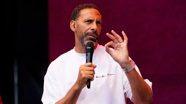 Ảnh bài viết Rio Ferdinand phản pháo fan Man Utd về bài đăng so sánh với Leny Yoro