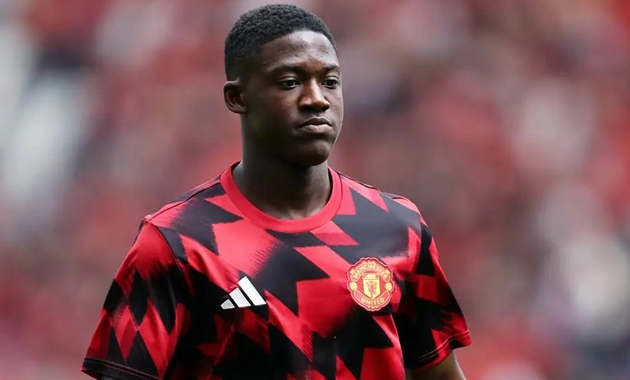 Kobbie Mainoo đang gặp đôi chút khó khăn tại Manchester United.