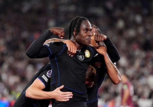Trevoh Chalobah – 7/10: Phối hợp hiệu quả, góp mặt trên bảng tỷ số từ tình huống phạt góc. Lối chơi chủ động, kiểm soát hàng thủ tốt.