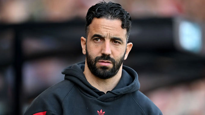 HLV Ruben Amorim chịu áp lực cần giúp Manchester United giành chiến thắng sau thất bại mới đây trước Arsenal.
