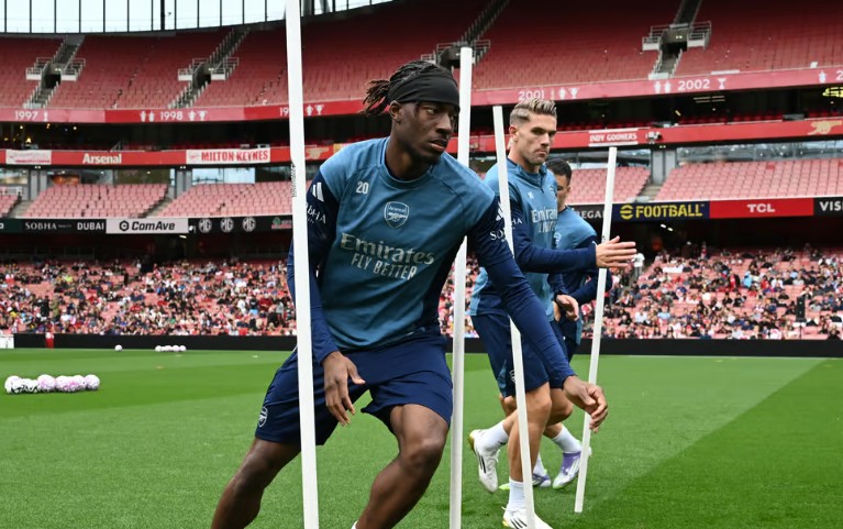 Noni Madueke tích cực tập luyện tại Arsenal.