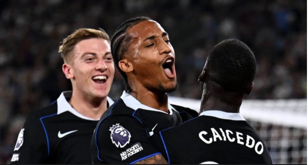 Trong ngày Palmer vắng mặt, những nhân tố khác trên hàng công Chelsea đã tỏa sáng.