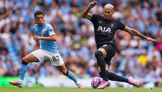 Richarlison - 7.8 điểm: Ghi dấu ấn đậm nét với pha bứt tốc và đường kiến tạo thông minh cho Johnson mở tỷ số. Anh đã có một trận đấu đầy nỗ lực, di chuyển rộng, làm tường và gây áp lực liên tục lên các hậu vệ đối phương.