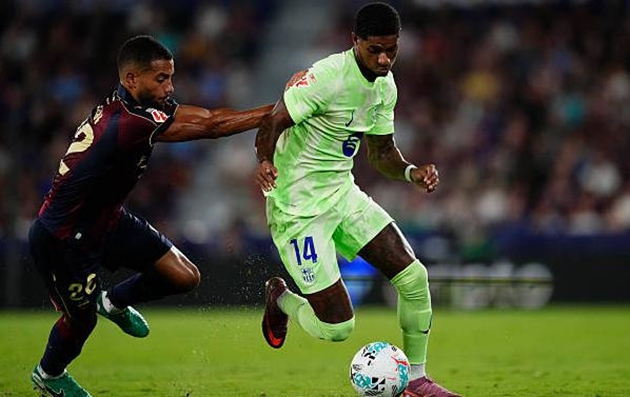 Ảnh bài viết Một Marcus Rashford lạc lõng tại Barcelona