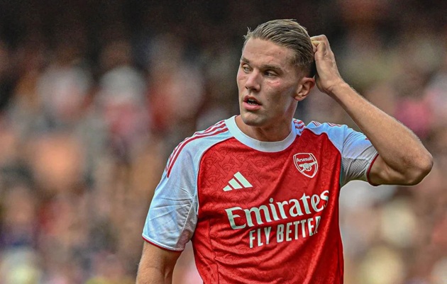 Ảnh bài viết Lý do đằng sau màn ăn mừng điệu đà của Gyokeres