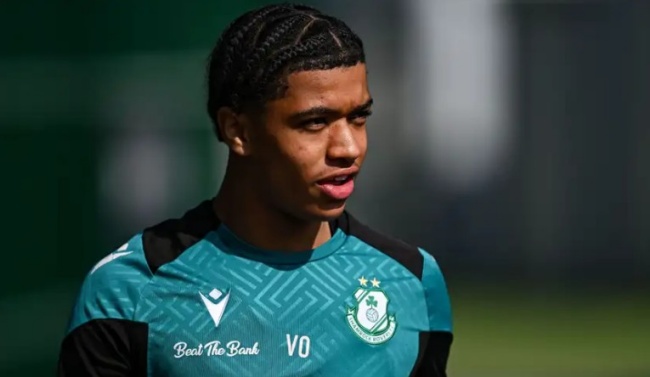 Victor Ozhianvuna sẽ cập bến Arsenal vào năm 2027.